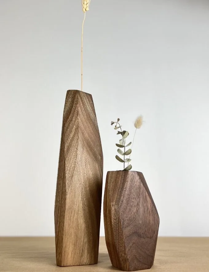 Walnut Elegancy Floral Vases