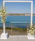 Classic white wooden arch - Image 5