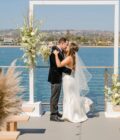Classic white wooden arch - Image 6