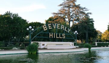 Chiavari Chair Rental in Beverly Hills